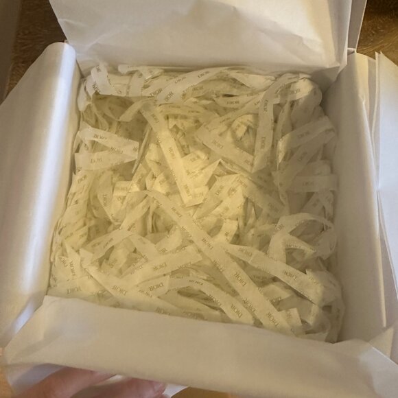 Dior Gift Box - Picture 3 of 7